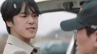 Cena do episódio 8 de Kokdu: Temporada dos Deuses