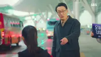 Cena do episódio 25: One Tough Day for Mr. Gong de Onde as Estrelas Pousam