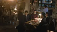 Cena do episódio 1 de A Cidade e a Lei