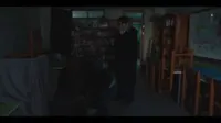 Cena do episódio 5 de Escrito no DNA