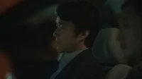 Cena do episódio 8 de O observador