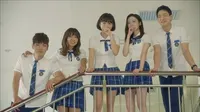 Cena do episódio 14 de School 2017
