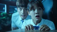 Cena do episódio 6 de School 2017