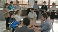 Cena do episódio 7 de School 2017