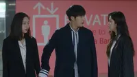 Cena do episódio 26 de Tempted