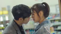 Cena do episódio 8 de Tempted