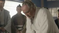 Cena do episódio 1 de A aliança dos conselheiros