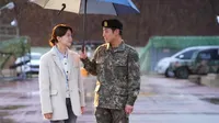 Cena do episódio 12 de A Lenda do Soldado Cozinheiro