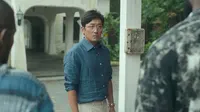 Cena do episódio 6 de Narco-Santos