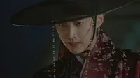 Cena do episódio 12 de Love in the Moonlight