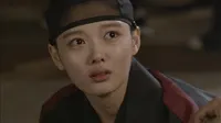 Cena do episódio 16 de Love in the Moonlight