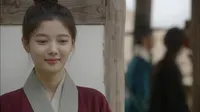 Cena do episódio 17 de Love in the Moonlight