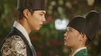 Cena do episódio 7 de Love in the Moonlight