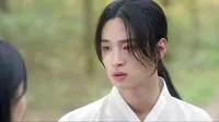Cena do episódio 14: Secret about Nok Du's Birth de The Tale of Nokdu