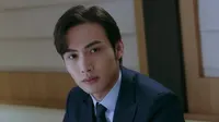 Cena do episódio 24 de Olho da Tempestade