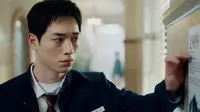 Cena do episódio 9: The Mathematics Teacher de Infiltrado no Colégio