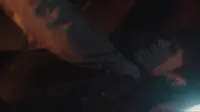 Cena do episódio 18: Gutongjing Confirmed, Wu Xie and Wang Meng Poisoned de Mar de areia