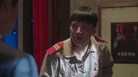 Cena do episódio 1 de Chamada ao Palco