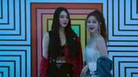 Cena do episódio 5: #caixa_de_pandora #o_mundo_em_que_vivem de Celebrity