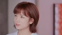 Cena do episódio 22 de Love Crossed