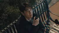 Cena do episódio 18 de Amor entre Estranhos