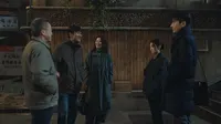 Cena do episódio 23 de Amor entre Estranhos