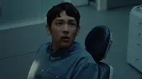 Cena do episódio 8: Voices that Choke Me de O Inferno São as Pessoas