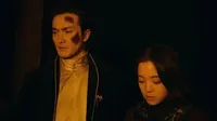 Cena do episódio 21 de Sob o Cair da Neve