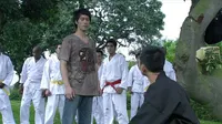 Cena do episódio 14: O Mestre (Parte 2) de Bruce Lee: A Lenda