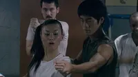 Cena do episódio 20: Sucesso de Bruce Lee: A Lenda