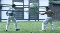 Cena do episódio 21: Reencontro de Bruce Lee: A Lenda