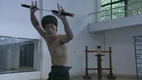 Cena do episódio 36: Rollex de Bruce Lee: A Lenda