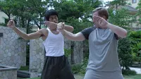 Cena do episódio 42: Hollywood Round de Bruce Lee: A Lenda