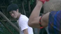 Cena do episódio 44: Frutos do Sucesso de Bruce Lee: A Lenda