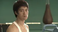 Cena do episódio 6: Boxe de Bruce Lee: A Lenda