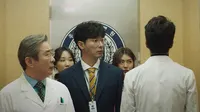 Cena do episódio 6: Meritocracy de SKY Castle