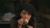 Cena do episódio 15 de Meet Yourself