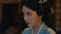 Cena do episódio 13: Sulking de A Prisioneira da Beleza