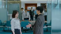 Cena do episódio 2: Sonhando em Pedir Demissão, Ainda Vou Bater Ponto de Te Vejo no Trabalho!