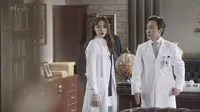 Cena do episódio 15 de Médicos