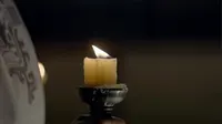 Cena do episódio 18: Silent Movements de Nirvana em chamas