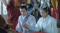 Cena do episódio 2: Grand Empress Dowager de Nirvana em chamas