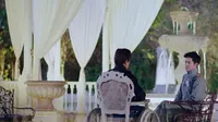 Cena do episódio 8 de Siege in Fog