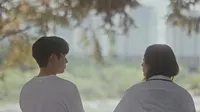 Cena do episódio 4: O menino, ou a menina, nós gostamos então de Nosso Eterno Verão