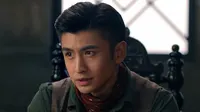 Cena do episódio 16 de My Roommate is a Detective