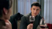 Cena do episódio 21 de My Roommate is a Detective
