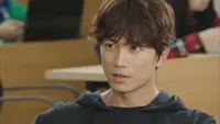 Cena do episódio 9 de Entertainer