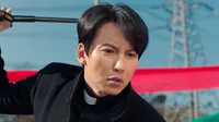 Cena do episódio 1 de O Sacerdote Impetuoso