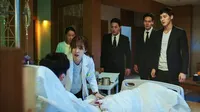 Cena do episódio 2: Find Her, the Key to My Life de W - Dois Mundos