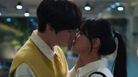 Cena do episódio 19 de Love with Flaws